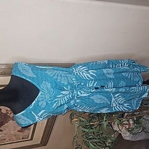 Brand New with Tags – Sleek, Sleeveless Hawaiian Floral Sundress